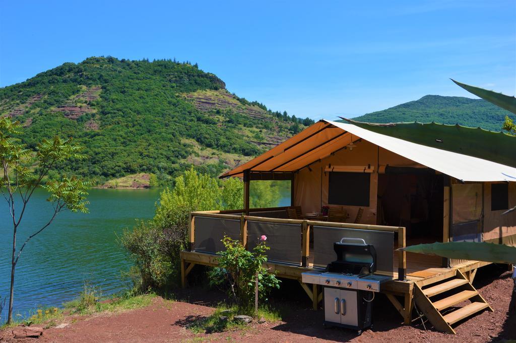 Camping Le Mas De Riri Celles  Exterior photo